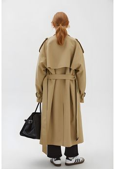 Khaki Double-Breasted Trench Coat Burberry Trench Coat Street Style, Trench Coat Street Style, Khaki Trench, Khaki Trench Coat, Fit Clothes, Burberry Trench Coat, Double Breasted Trench Coat, Fits Clothes, Plain Style