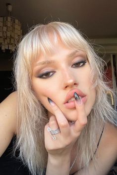 Glam Grunge, Goth Nails, Winter Makeup, Indie Sleaze