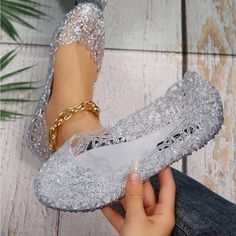 Material Is Bend Able Size 9 Narrow Bobbies Shoes, Rhinestone Ballet Flats, Plastic Sandals, Flats For Women, Velvet Flats, Wedding Shoes Bride, Crystal Shoes, Women Flats, Silver Flats