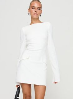 Carters Long Sleeve Mini Dress White Petite White Christmas Party Dress, White Bodycon Dress Long Sleeve, Winter Bridal Shower Outfit, White Winter Dress, Winter Formal Dresses Short, White Mini Dresses, White Bridal Shower Dress, Graduation Dresses Long, Long Sleeve Dress Winter