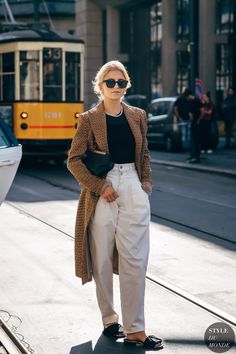 Dressing Classy, Outfit With Pearls, Casual Pearls, Caroline Daur, 2020 Street Style, Reportage Photography, Tailored Clothes