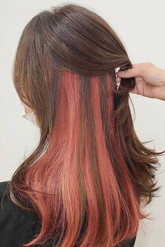 Hair Color Hidden, Hidden Hair Color Ideas, Hair Color Ideas Black Women, Hair Color Ideas Black, Two Tone Hair Color Ideas, Two Tone Hair Color, Short Hairdo, Color Ideas For Black Women