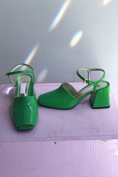 Four Horsemen, Pop Bottles, 3 Inch Heels, Open Toe Sandals, Leather Cover, Neon Green, Shoe Sale, Womens Heels, Modern Woman