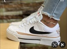 Custom Shoes Diy, Preppy Shoes, Kicks Shoes, Shoe Wishlist, Fresh Shoes