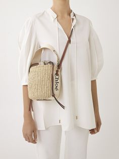 Chloé Small Woody Basket | Chloé US Chloe Logo, Tote Outfit, Chloe Handbags, Bag Collection, Independent Women, Chloe Bag, Easy Summer, Small Bags, Natural Fibers