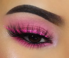 Pink Makeup Looks With White Eyeliner, Pink Eyeshadow Medium Skin, Hot Pink Makeup Looks Prom, Neon Pink Eye Makeup, Neon Pink Makeup Looks, Pink Waterline Makeup, Pink Concert Makeup, Pink And Black Eyeliner, Pink Liner Makeup