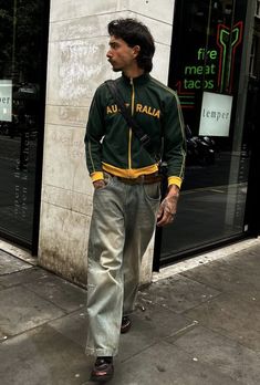 London Clothes, Jeremy Allen White, Outfit Autumn, Shoes 2023, Streetwear Aesthetic, Aesthetic Fall, Stylish Mens Outfits, Autumn Style