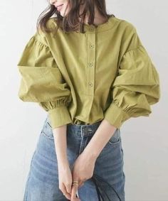 Fashion Tops Blouse Style, Women Blouses Fashion, Fashion Top Outfits, Linen Fashion, Fashion Tops Blouse, Trendy Fashion Tops, Shirts Women Fashion, Casual Day Outfits, Fashionista Clothes