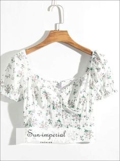 Vintage Summer White Floral Crop top V-neck Short-sleeved Slim Cut Women Blouse Imperial Fashion, Print Shirts Women, Short Blouses, Casual Outerwear, Women Blouse, Women Shirt, Floral Crop Tops, Women Shirts Blouse, Summer Fashion Outfits