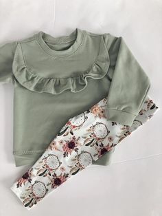 pre order,no moq Fabric: Milk Silk Green Matching Set For Fall, Fall Green Matching Set, Cute Long Sleeve Matching Set Tops, Floral Pants Outfit, Girls Dresses Diy, Overall Outfit, Kids Dress Wear, Baby Dress Design