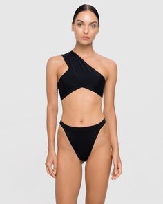 Jingū Bikini Top – Makara wear Modern Stretch One Shoulder Top For Summer, One Shoulder Stretch Nylon Swimwear, One-shoulder Stretch Solid Swimwear, Solid Asymmetrical Neckline Swimwear With Stretch, Stretch Seamless Solid One Shoulder Top, Seamless Solid One-shoulder Swimwear, Solid One-shoulder Seamless Swimwear, Econyl Fabric, Handmade Swimsuit