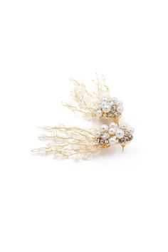 Gold Pearl Drop Tassel Earrings For Party, Gold Tassel Earrings With Pearl Drop For Party, Elegant Gold Tassel Earrings With Beaded Fringe, Elegant Beaded Fringe Chandelier Earrings, Fringed Earrings, Silver Sequin Top, Glitter Wedding Dress, Birthday Party Outfit, Birthday Party Outfits