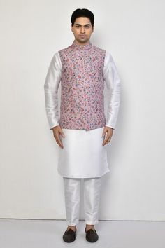 Purple bundi with all over floral garden pattern. Paired with an inner white kurta and pant. - Aza Fashions White Kurta, Self Design, Floral Garden, Fashion App, Aza Fashion, Cotton Blend, Purple, Pants, Floral