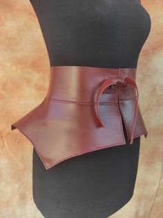 "VIDEO tutorial, PDF pattern Peplum belt, Wide waist belt Pattern PDF, Waist cincher pattern, Wide leather belt for women, Leather belt, Corset, Fashion belt SIZE 65 cm - 25 1/2 inch This is an instant PDF download pattern and NO PHYSICAL GOOD WILL BE SHIPPED * Finished style: Peplum belt, Wide waist belt * Finished product size: 65 CM * Material Description: About 10-14 feet (for reference only) 4-5 oz Print Size: US Letter or A4 Print using \"ACTUAL SIZE\" VIDEO tutorial: https://www.youtube.c Waist Belt Pattern, Waist Cincher Pattern, Peplum Belt, Belt Corset, Belt Pattern, Wide Waist Belt, Leather Peplum, Peplum Skirt, Wide Leather Belt