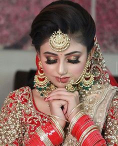 Bride Pic, Bridal Things, Beautiful Wedding Makeup, Bridal Pose, Bride Indian, Indian Wedding Makeup