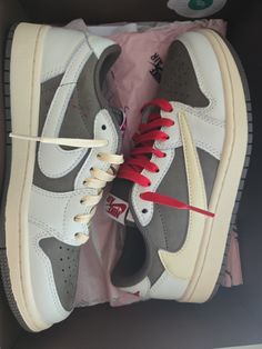 #travisscottfans #jordans #shoes Jordans Shoes, Nike Sneakers, Travis Scott, Old Money, Sneaker Head, Sneakers Nike, Jordan, Money, Nike