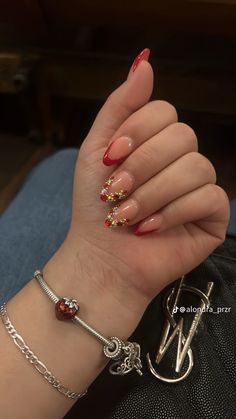 Red Gold Nails, Nails Invierno, Nails 2025, Red And Gold Nails, Cute Short Nails, Elegant Nail Designs, Long Acrylic Nails Coffin, Cute Gel Nails