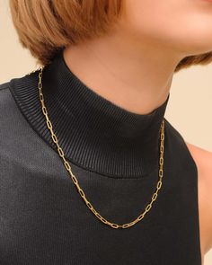 Dainty and delicate without compromising durability. Our women's gold 3mm Paperclip necklace is an everyday essential. Loved for its versatility, this necklace makes the perfect standalone piece and looks stunning layered. Rose Gold Plated Paperclip Chain Necklace, Chic Gold-plated Paperclip Chain Necklace, $20gold Paperclip Necklace, Rose Gold Paperclip Chain Necklace, Gold Plated, 14k Gold-tone Paperclip Chain Necklace, Gold Bond, Paper Clip, Gold Chains, Everyday Essentials Products