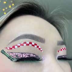 Demon Slayer Eye Makeup, Anime Inspired Makeup Looks, Deku Makeup, Nezuko Makeup, Demon Slayer Makeup, Anime Inspired Makeup, Kny Cosplay, Highlight Face, Fairy Face Paint