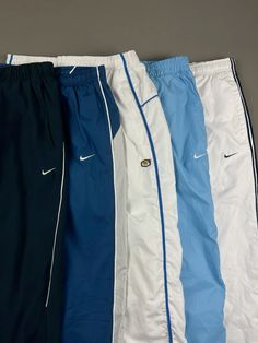 Nike Vintage Trackpants in diffenent Colourways😍 Covered Clothes, Sport Clothing, Cute Nike Outfits, Mode Chanel, Clothing Pieces, Nike Vintage, Cool Outfits For Men, 가을 패션