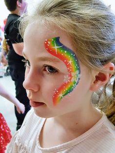 Easy Pride Face Paint, Unicorn Makeup Kids Easy, Trolls Face Paint, Face Painting Festival, Face Painting Halloween Kids, Face Painting Unicorn