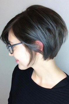 #ombrehairstyles Concave Bob Hairstyles, Long Layered Bob Hairstyles, Ombre Hair Ideas, Hair Ideas For Women, Color Bob, Long Weave Hairstyles, Angled Bob Hairstyles, Stacked Bob Hairstyles, Short Ombre