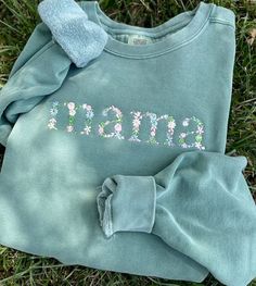 Green Lighting, Embroidery Crewneck, Mama Crewneck, Mama Sweatshirt, Embroidered Sweatshirt, Mean It, Fall Sweatshirt, Embroidery And Stitching, Mom Outfits