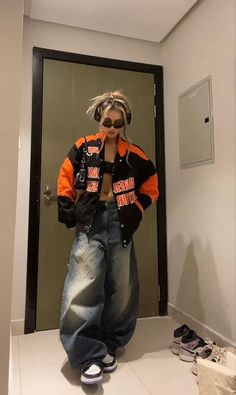 Vintage Outfits Women, Rap Concert Outfit, Look Hip Hop, Wide Leg Pants Outfit, Outfit Retro, Tomboy Outfits, Streetwear Fashion Women, Streetwear Outfits, Streetwear Outfit