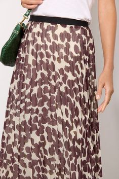 Add a tasteful print to your wardrobe with the this midi skirt from Sanctuary, featuring a pull-on elastic waistband, flattering pleats, and a flowy silhouette. Wear it with tees, sweaters, blazers, and more. | SANCTUARY Women's Pleated Midi Skirt, Size Medium, Brown Dress Flats, Shoes For Leggings, Fashion 101, Skirt Socks, Pleated Midi Skirt, Fit N Flare Dress, Romper Pants, Tee Dress, Waist Dress