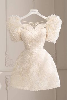 Mini Dress Haute Couture, Dress 18th Birthday, Homecoming Dresses Bodycon, 18th Birthday Outfit, Pretty Bridesmaid Dresses, Hot Prom Dress, Civil Wedding Dresses, White Homecoming Dresses, Looks Party