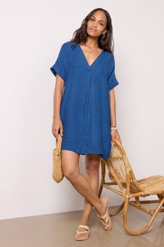 The Sanibel Basketweave Dress from Faherty is the ultimate barefoot summer dress, crafted in luxe linen, this dress features a v-neckline, rolled short sleeves, side pockets, and a relaxed oversized fit. | FAHERTY Women's Sanibel Basketweave Dress, Size XL, Blue Brand Style Guide, Fashion 101, Shoe Size Conversion, Fall Shopping, Tee Dress, Work Fashion, Fashion Flats, Fall Trends, Medium Blue