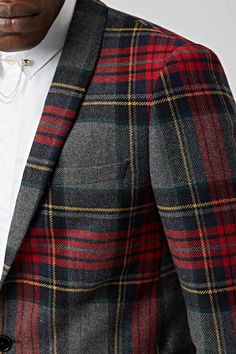 Transform your formal wardrobe with the Cardosi red check suit jacket. A punk-inspired tartan is combined with classic tailoring details and our signature skinny fit. Crafted from a soft wool blend fabric, it's perfect for daily wear, pair with the matching trousers and waistcoat for maximum impact or wear alone for more casual occasions. Red Plaid Jacket Outfit Men, Red Tartan Blazer Outfit, Tartan Blazer, Tartan Trews Men, Tartan Suit, Tailoring Details, Red Tartan Scarf, Wool Waistcoat, Classic Tailoring