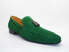 Style: 1377-05S-Green Exquisite slip-on Venetian Loafer in Supple Suede from the Carrucci by Maurice collection features tone on tone Calfskin lacing and tassel detailing! Cordovan Shoes, Formal Loafers, Shoe Horn, Suede Tassel, Tone On Tone, Shoe Tree, Tassel Loafers, Suede Sandals, Sneaker Brands