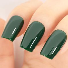 PRICES MAY VARY. 💅Emerald Green Gel Nail Polish: new style gel nail polish,easy to diy nail art.Emerald green gel polish is an ESSENTIAL for everyone! 💖Environmental & Healthy: 13 Toxin Free Ingredient makes it healthy and low odor. No harsh ingredients or adhesives that lead to damaged nails. 🤳Easy Application and Good Tenacity. With proper application, last at least 21 Days. 🎨Speed Curing with LED Nail Lamp: The gel nail polish kit need to be cured under LED light. Base and Top coat requir Fall Emerald Green Nails, Nail Color For Emerald Green Dress, Green Gel Polish, Green Manicure, Emerald Nails, Nail Polish Colors Fall, Green Nail Polish, Damaged Nails, Nail Care Routine