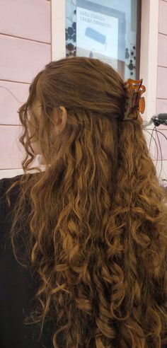 Long Curly Hair Ideas, Hairstyles For Wavy Hair, Curly Hair Ideas, Fun Hairstyles, Wavy Hairstyle, Trendy Hairstyle, Hairdos For Curly Hair, Wavy Curly Hair