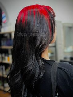 Bilie eilish inspired, red hot ghost roots with w black color melt Red Root Black Hair, Fire Roots Hair, Red Hot Roots Hair, Cool Red Hair Dye Ideas, Red Roots Black Hair Wig, Red Roots And Black Hair, Red Ghost Roots Black Hair, Red And Black Striped Hair