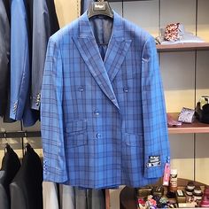 Discover Sophistication And Style In Our Men's Double-Breasted 2-Piece Suit. Featuring A Striking Blue Plaid Pattern, This Ensemble Is Tailored To Fit The Modern Man, Blending Traditional Design With A Contemporary Slim Fit. **Details**: - **Style**: Double-Breasted 6 On 4 Design - **Material**: Premium Blend, Ensuring Comfort And Durability - **Color**: Vibrant Blue With Plaid Detailing - **Jacket Size**: 44 Regular - **Trousers**: 38 Waist, Slim Fit - **Suit Type**: 2-Piece **Special Note**: T Blue Business Suit For Spring, Luxury Blue Double Breasted Long Sleeve Suit, Luxury Blue Double Breasted Suit, Blue Double Breasted Suit For Spring Formal, Fitted Blue Double Breasted Suit For Business Casual, Fitted Double Breasted Blue Suit For Spring, Blue Double Breasted Long Sleeve Suit For Semi-formal, Blue Double Breasted Long Sleeve Suit For Semi-formal Occasions, Blue Fitted Double Breasted Suit For Spring