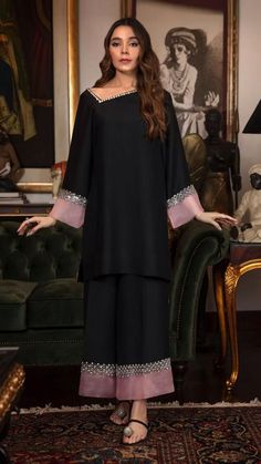 Black dress in 2022 | Boutique dress designs, Stylish dresses, Pakistani dresses casual Frock Fashion, Simple Pakistani Dresses