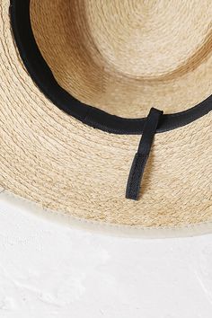 Vintage-Inspired Protective High-End Straw Hat This flat brim fedora hat is designed for summer sun protection with a chic flair. Made from finely woven raffia, it features a dense and detailed texture. The soft oval-shaped crown ensures a comfortable fit, while the wide brim provides excellent sun coverage. The ribbon decoration adds a stylish accent, making it perfect for any summer occasion. Style #: WWAJ516 Hat With Ribbon, Ribbon Decoration, Resort Wear Dresses, Tank Top Skirt, Black Backless Dress, Casual Activewear, Ribbon Decorations, Chic Flats, Butter Yellow