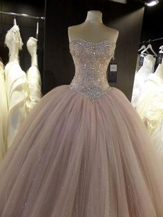 Prom Dresses Tulle, Xv Dresses, Ball Gown Prom Dresses, Gown Prom Dresses, Quinceñera Dresses, Dresses Tulle, Dress Display, Gown Prom, Sweet 16 Dresses