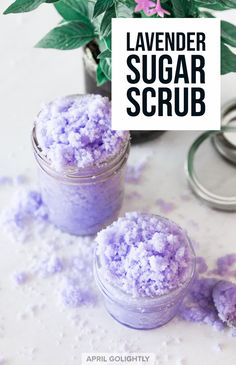 Learn how to make the easiest and most nourishing lavender sugar scrub you have ever used. It has 3 simple ingredients and is perfect for sensitive skin. Diy Shower Scrub, Diy Sugar Scrub Recipe Easy, Easy Sugar Scrub Recipe, Lavender Scrub, Grape Kool Aid, Joululahjat Diy, Homemade Sugar Scrub, Diy Sugar Scrub, Scrub Homemade