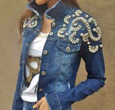 Denim Jacket Outfits, Outfit Denim Jacket, Denim Jacket Dress, Fashion Denim Jacket, Denim Jacket Style, Style Denim Jacket, Upcycled Denim Jacket, Outfit Denim