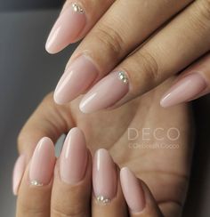 Nail Inspo Rhinestones Simple, Wedding Nails Gems Rhinestones, Simple Pink Nails With Gems, Natural Nail Designs With Rhinestones, Light Pink Nails With Jewels, Natural Nails With Bling, Bridal Nails With Rhinestones, Nail Art Rhinestones Simple, Wedding Nails Diamonds