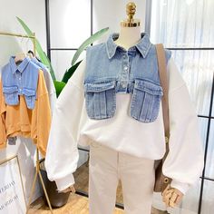 ТОЛСТОВКА SIMDA COLORBLOCK С ДЖИНСОВЫМ ДЕТАЛЕМ на Storenvy Denim Tops For Layering, Casual White Patchwork Denim Jacket, Denim Blue Tops For Layering, Casual Denim Tops For Layering, Light Wash Tops For Fall Streetwear, Color Block Cotton Jeans For Streetwear, Casual Color Block Jeans For Spring, Spring Casual Color Block Jeans, Trendy Blue Sweatshirt With Pockets