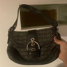 Used Once! Peek Condition Authentic Real Coach Bag 2000s Core, Vintage Coach Bag, Dream Aesthetic, Vintage Coach Bags, Handbag Vintage, Hobo Handbag, Bags Coach, Fancy Bags, Pretty Bags