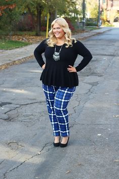 NOT A GOOD LOOK.  Plus Size Fashion - Eloquii Printed Kady Fit Pant Blue Plus Size Pants Plus Size Fashion For Women Indian, Modest Plus Size Fashion, Short Plus Size Fashion, Pants Ideas, Fashion Style Summer, Stylish Plus Size Clothing, Plus Size Fashion Tips, Fashion Plus Size, Plus Size Fashion For Women