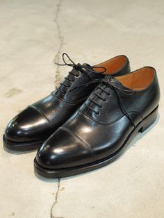 Mens Fashion Aesthetic, Oxford Shoes For Men, Official Shoes, Cap Toe Shoes, Black Men Fashion Swag, Leather Formal Shoes, Classy Shoes