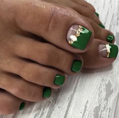 Green Nails Pedicure, Green Toes Nails, Green Toenail Polish, Green Toe Nail Designs, Green Toenails, Identity Shift, Green Toe Nails, Feet Nail Design, Nails Pedicure