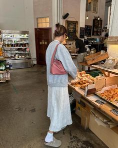 Birkenstock Outfit, Estilo Hijab, Look Legging, White Long Skirt, White Maxi Skirts