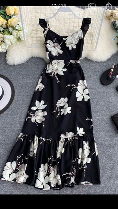 Onepiss Dress Design Long, Black Woman Wedding Guest Outfit, Black Frock Dress Western, Long Dress Design, Cute Dress Outfits